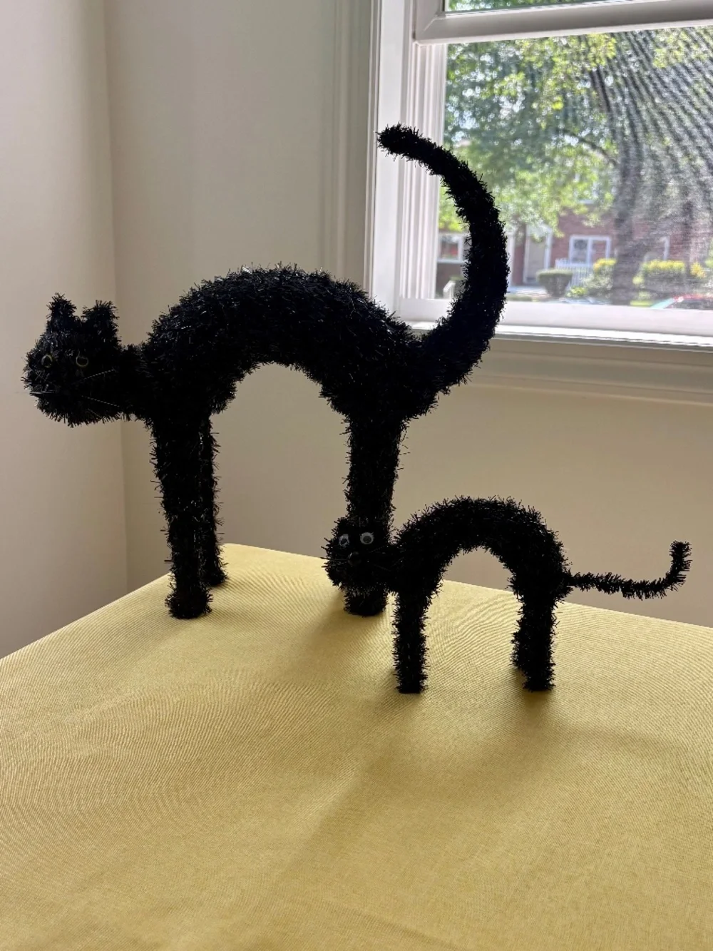 Black Tinsel Arched Back Scaredy Cat Set of 2